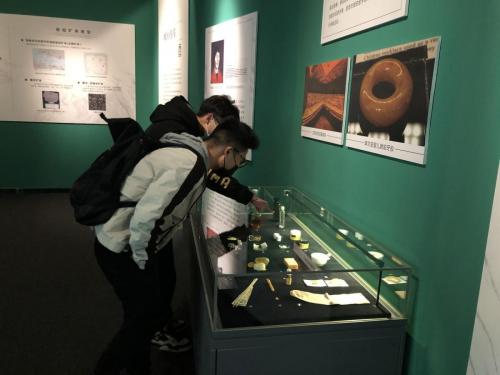 The largest amber exhibition in China 